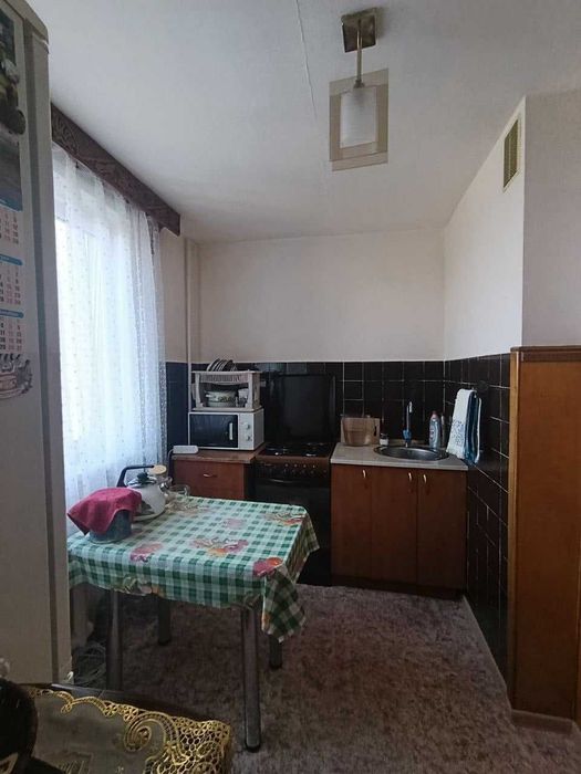 продам 1 ком. квартиру в 8 микрорайоне