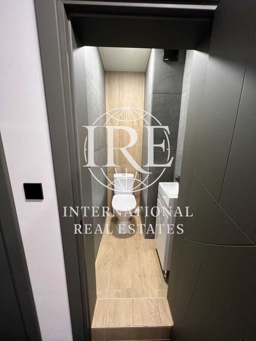 Продава се Тристаен апартамент в Варна, Левски - 90 кв.м за 2612 €/кв.м - Снимка #12