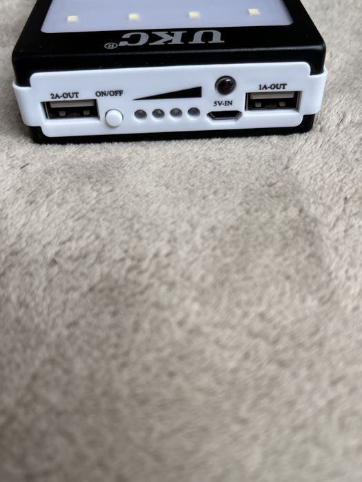 Incarcator solar multiple dispozitive