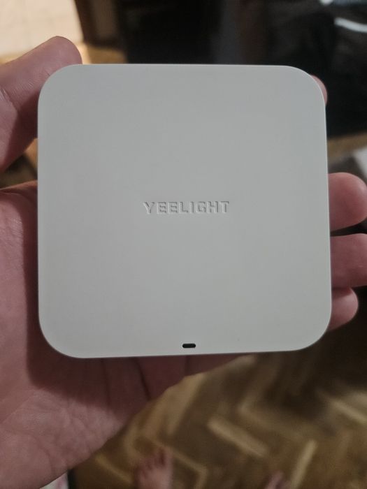 Yeelight E1 Matter Hub
