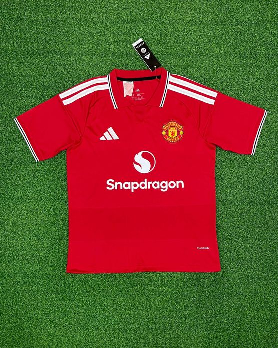 Манчестер Юнайтед/ Manchester United официални тениски 2026/2027