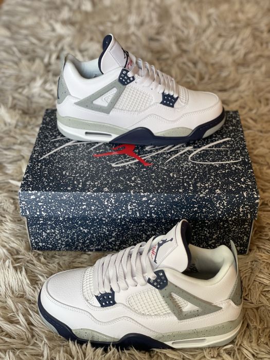 Air Jordan 4 Retro Midnight Navy