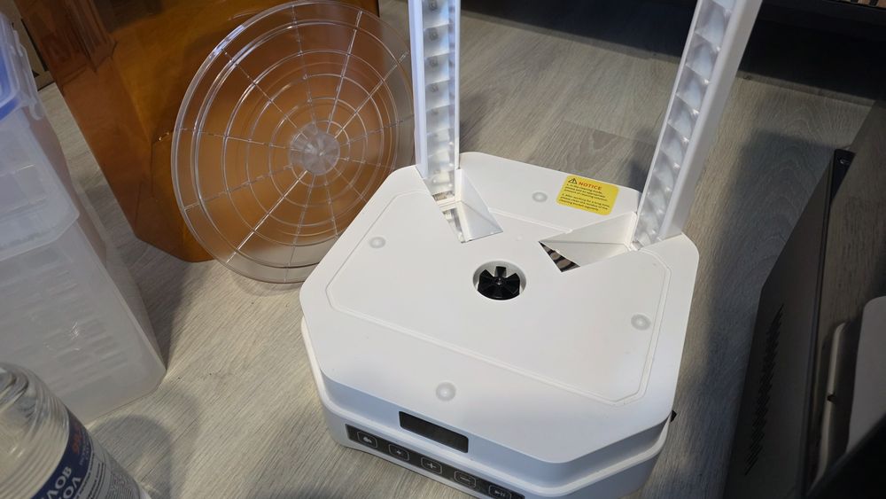 Комплект смолен SLA 3д принтер ELEGOO Saturn 16k и станция 2-в-1