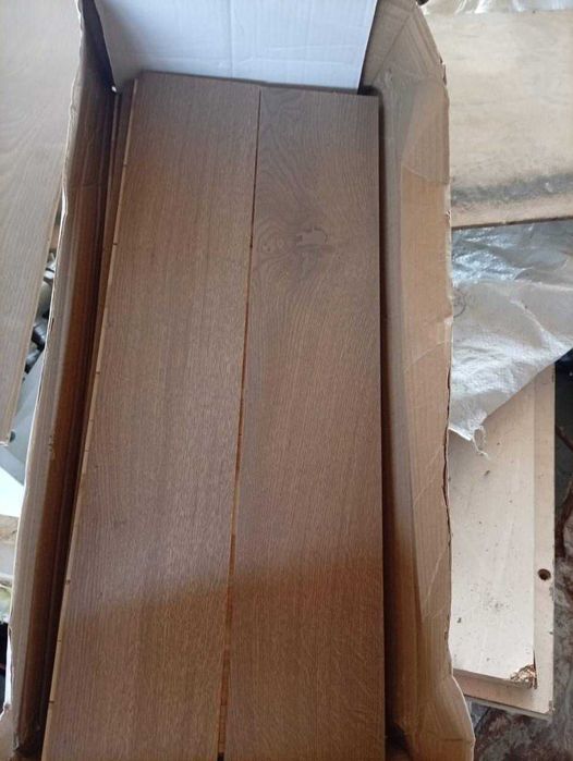 Новый трехслойный паркет из чистого дуба!!!