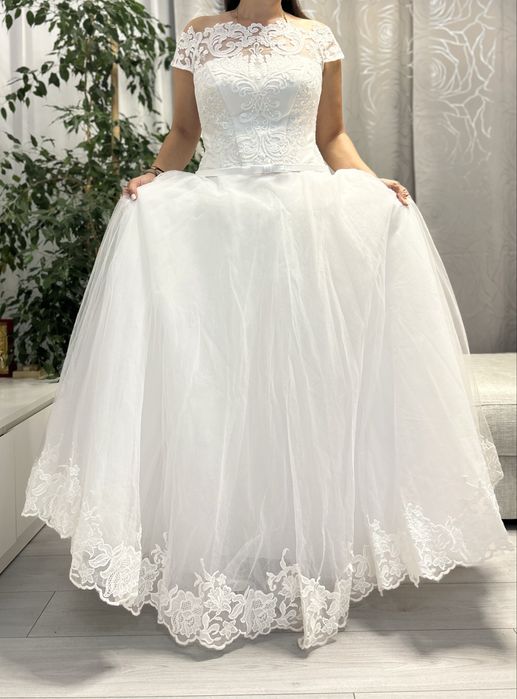 Rochie de mireasa in stil A-line