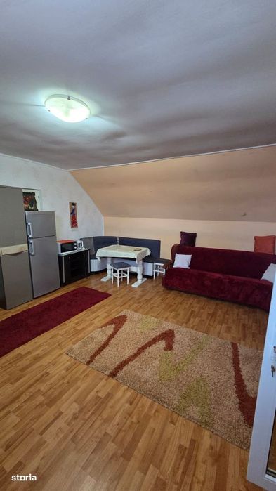 Apartament la casa de inchiriat – 2 camere, zona semicentrala
