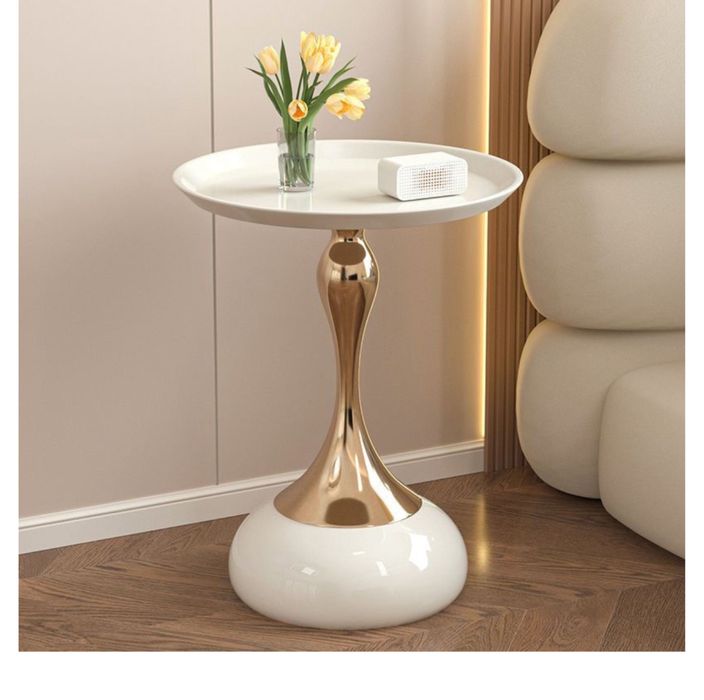 Декоративный кофейный столик