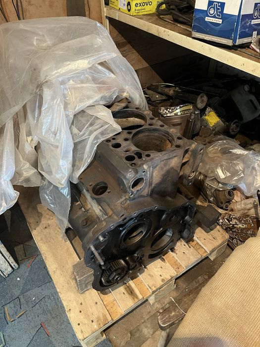 Продам блок двигателя Mack , от Рено магнум
