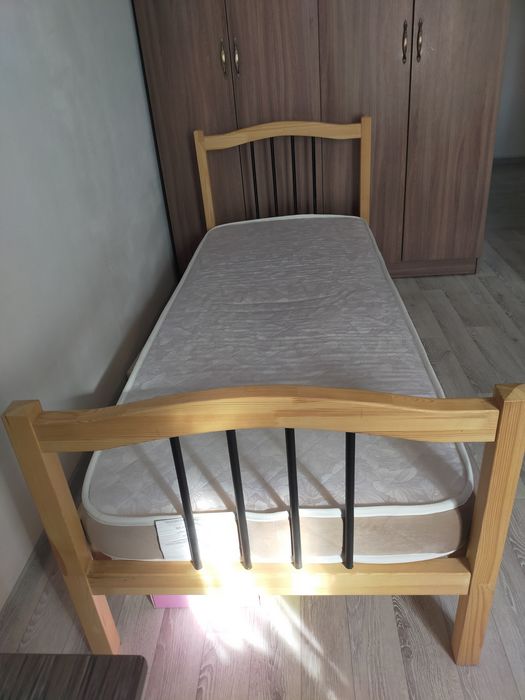 Продам 2 кровати  однаспальные 80*200