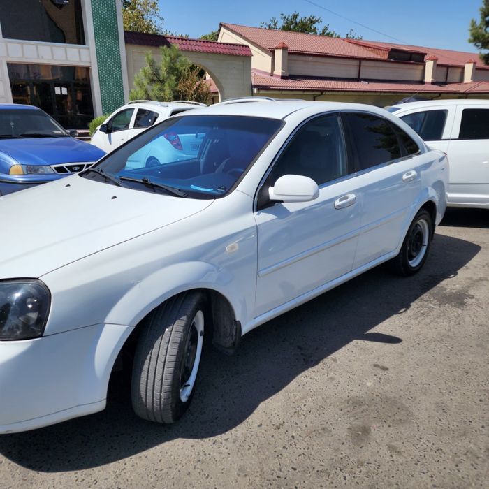 Chevrolet lacetti sotiladi срочно !!! Xolati ideal