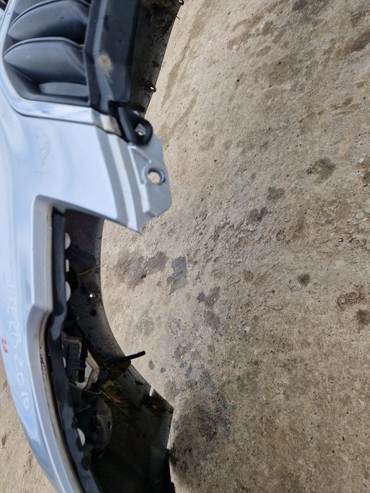 Bara fata completa Skoda Superb 2010