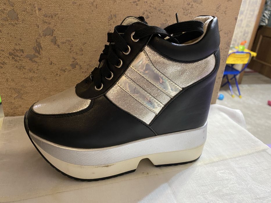 Кросовки на платформе