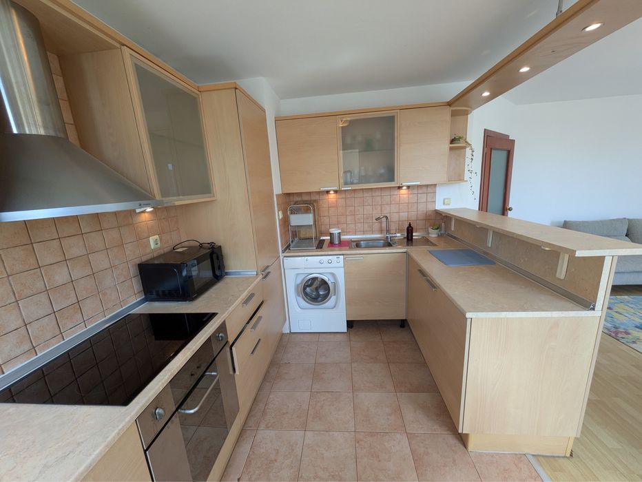 Дава се под наем Тристаен апартамент в Варна, Спортна зала - 110 кв.м за 816 € - Снимка #1