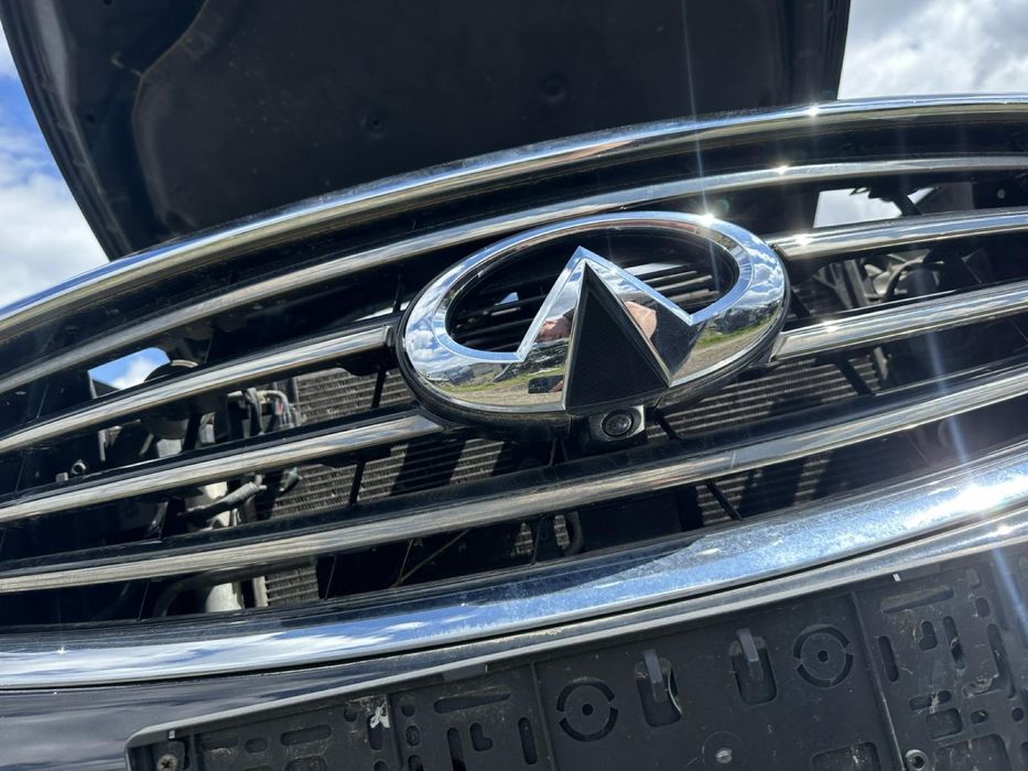 Infiniti QX70S продавам авточасти 3.0 дизел !