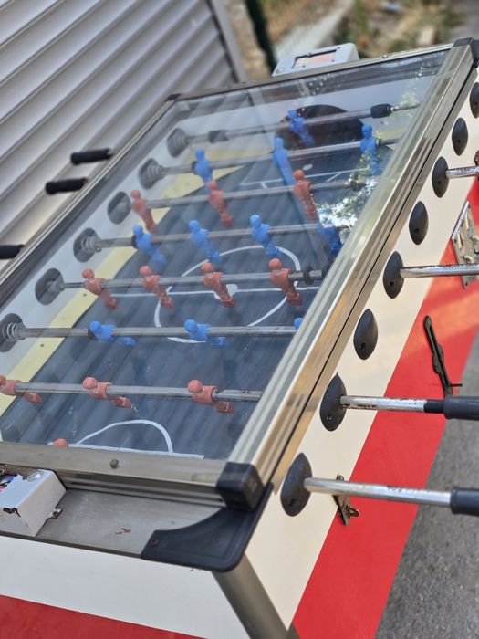 Професионална джага работеща с € монети и жетони