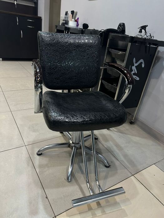 Кресло парикмахерское