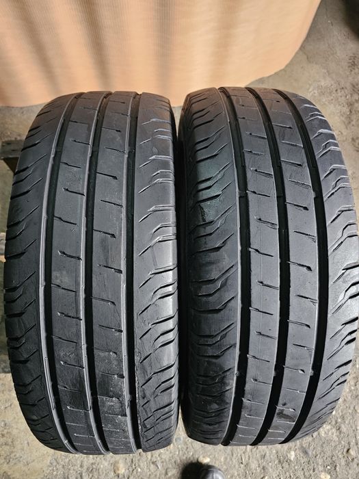2 anvelope vara 235 65 16C Continental 7.6mm