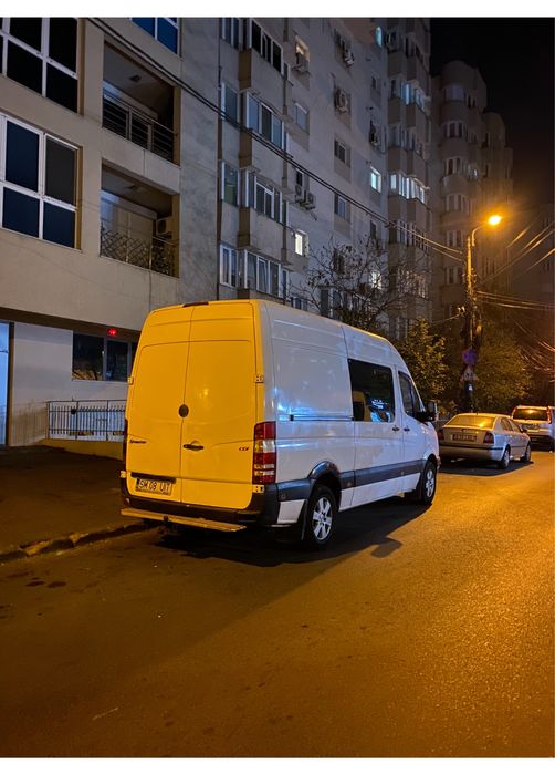 Vand urgent mercedes speintr 8+1