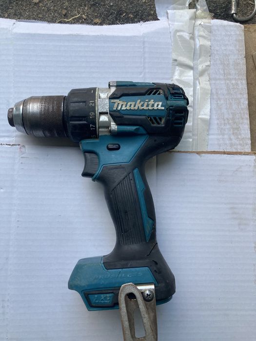 Autofiletanta Makita DDF 484 cu Defect 18v doar  Corp