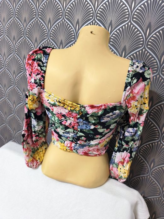 Top Zara cu umerii goi XS  34
