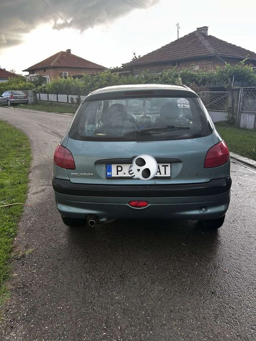 Продавам Peugeot 206 Hatchback