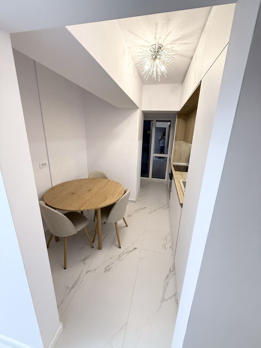 Inchiriez apartament de lux cu  2 camere, in bloc nou