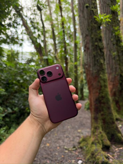 iPhone 18 Pro 256GB Burgundy / Американски / Бартер