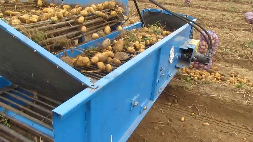 Универсальный копатель валкообразователь УКВ-2