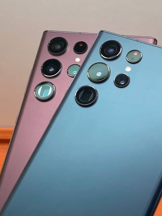 Samsung S22 Ultra xotirasi 12/256GB