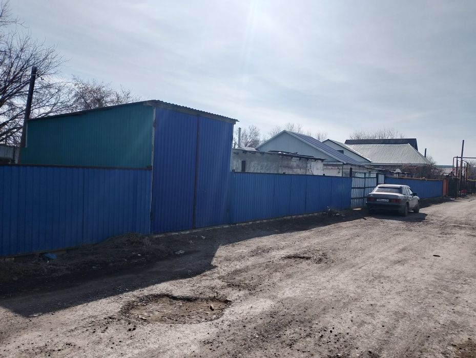 Продам земельный участок с домом