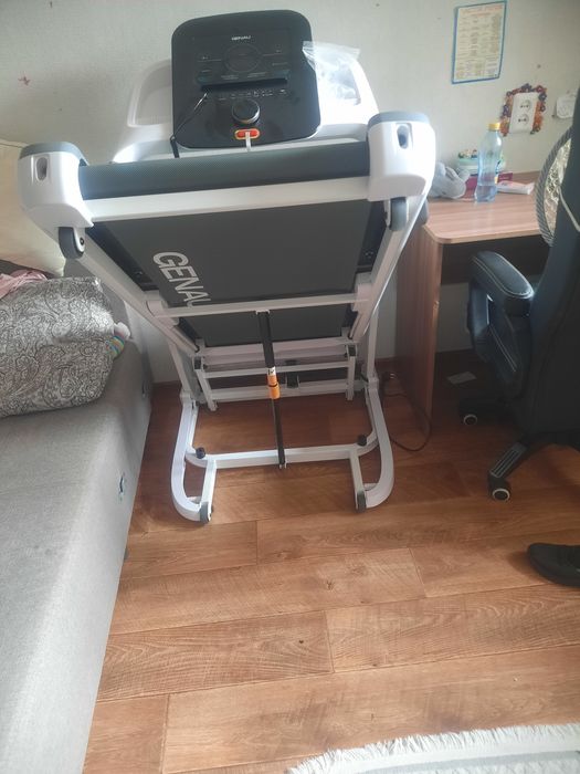 Продам беговую дорожку