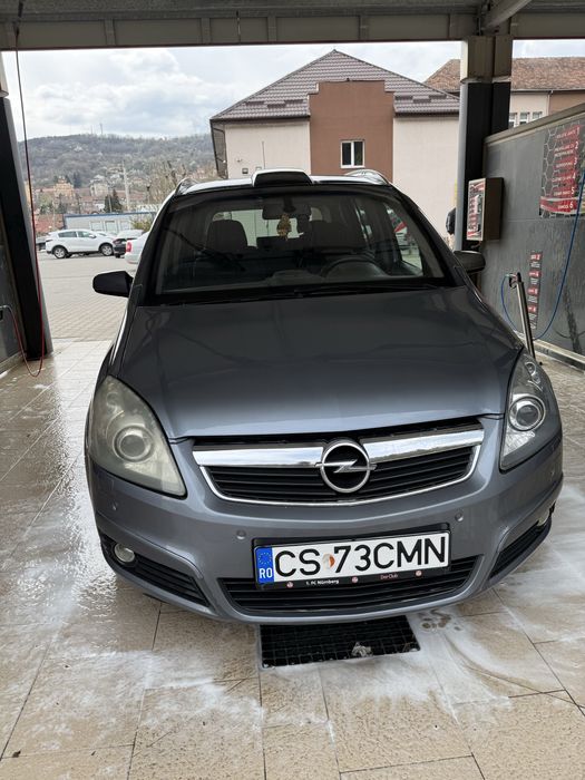 Vând Opel Zafira 2006 – 1.9 Diesel – 7 locuri – spațioasă și economică