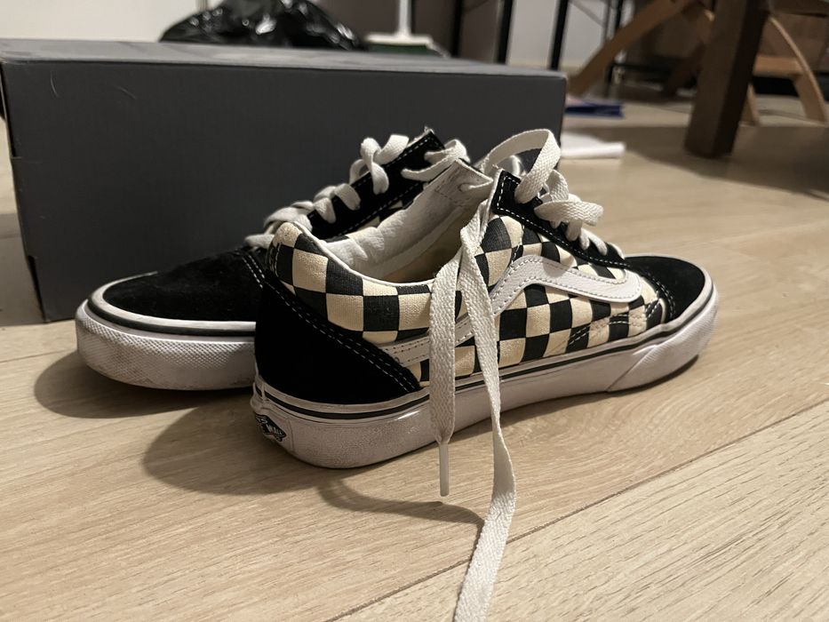 Обувки Vans носени 1 път. Номер 37.
