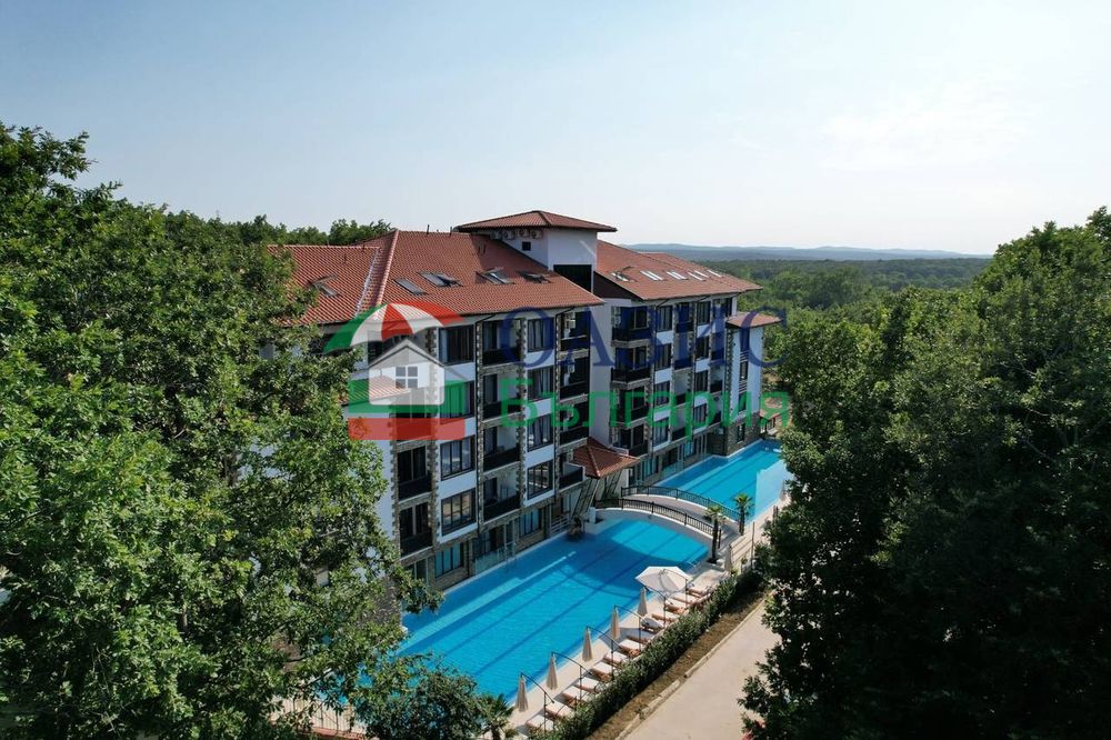 3-стаен апартамент с огромна тераса, Грин Парадайз 5, Приморско - 102,16 кв. м.+ 89 кв. м.,