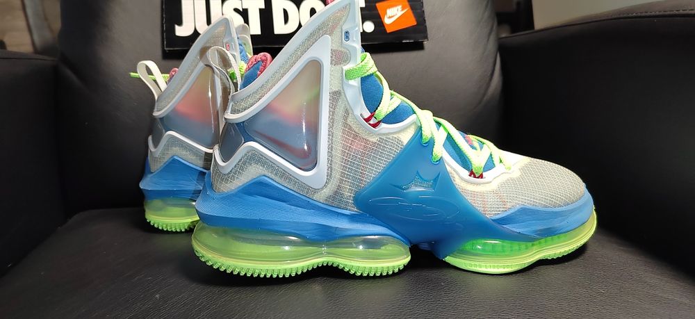 Nike Lebron XIX, номер 42