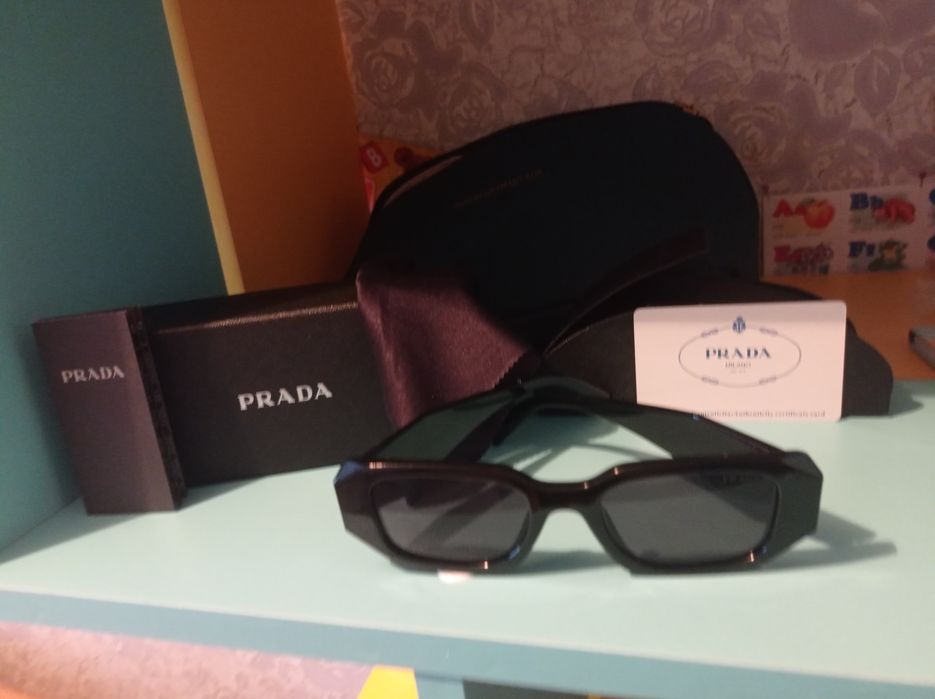 Продам солнцезащитные очки