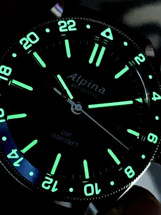Швейцарские часы Alpina, кварцевый механизм, GMT
