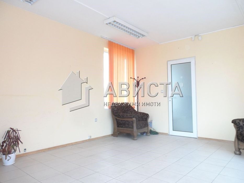 Дава се под наем Офис в София, Витоша - 60 кв.м за 548.25 € - Снимка #3