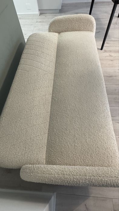 Vand canapea extensibila 500 lei