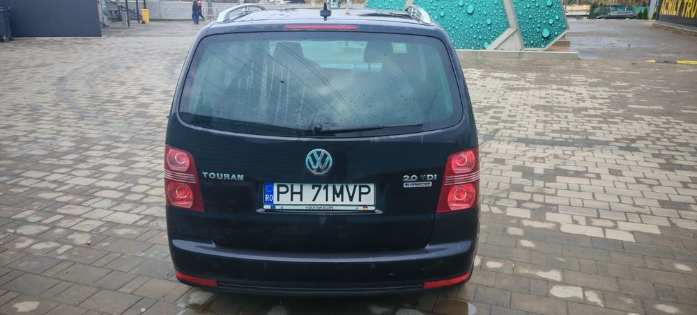 Vând Volkswagen Touran