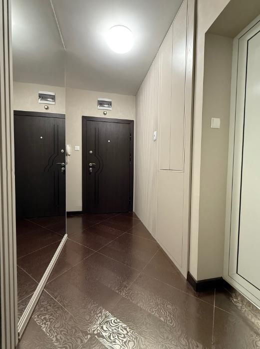 Дава се под наем Двустаен апартамент в Пловдив, Център - 60 кв.м за 550 € - Снимка #4