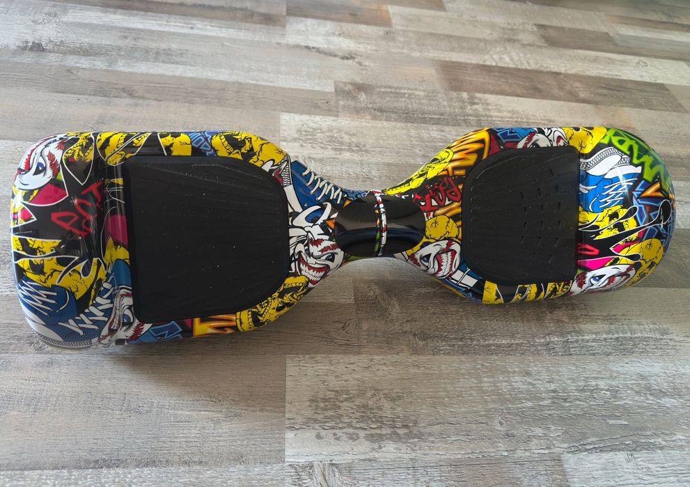 2 Hoverboard-uri graffiti – baterii noi + Bluetooth”