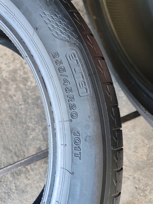 2 anvelope 255 45 20