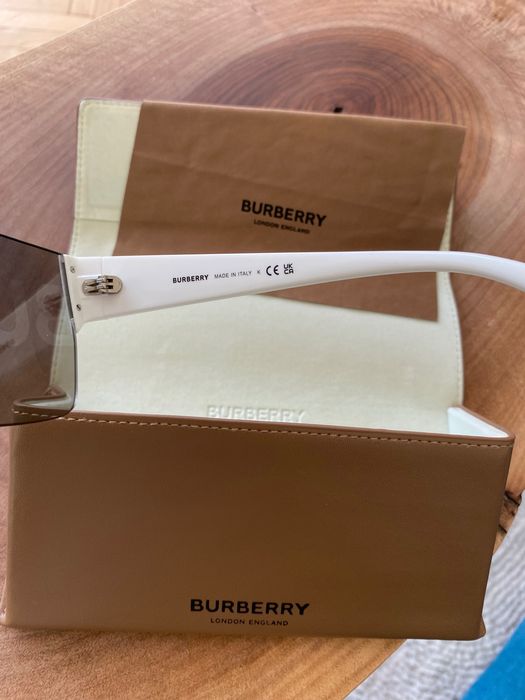 Слънчеви Очила BURBERRY