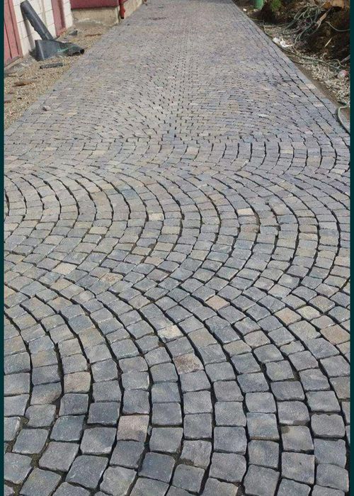 Pavaj din piatra cubica