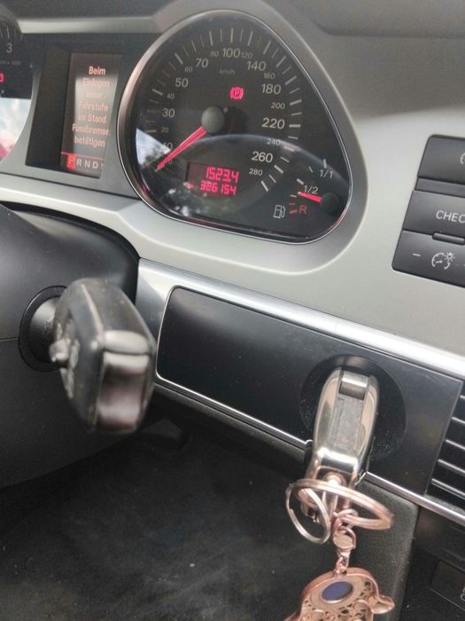 Автомобил Audi A6