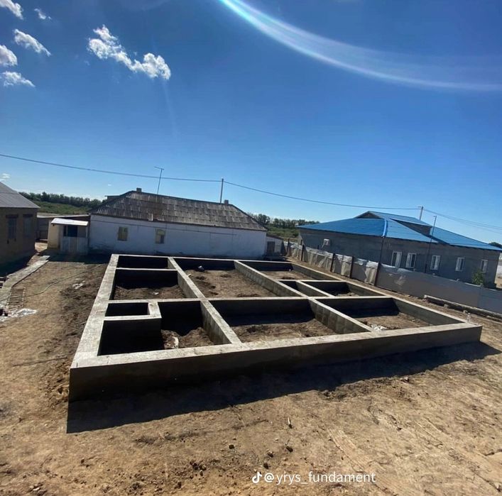 Заливка ленточного фундамента