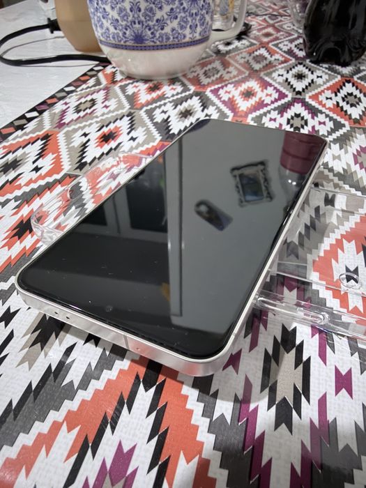 Обменяю S24 128 Gold идеал