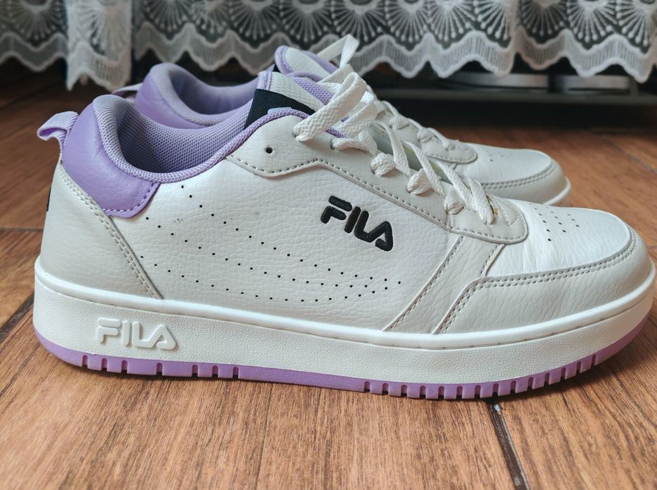 Tenesi damă marca FILA