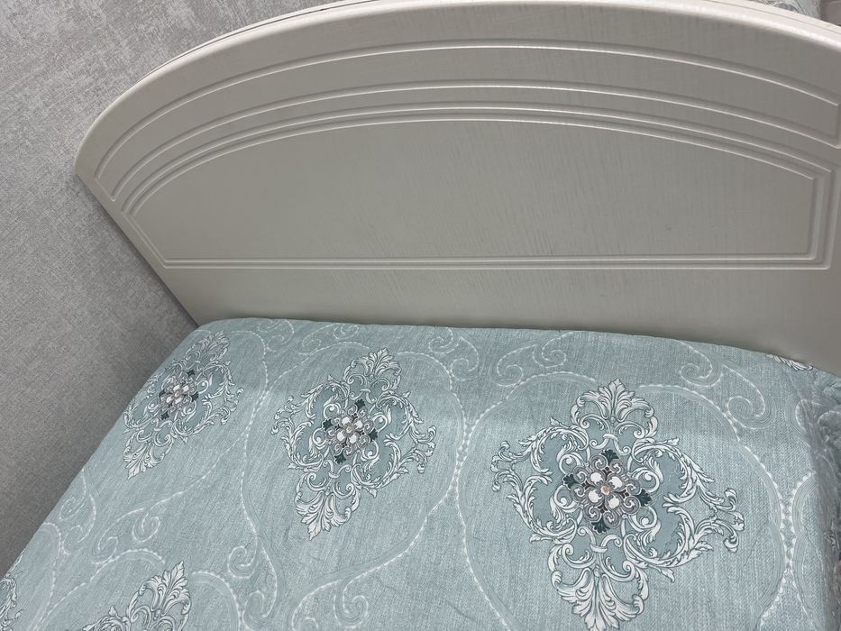 Односпальная кровать